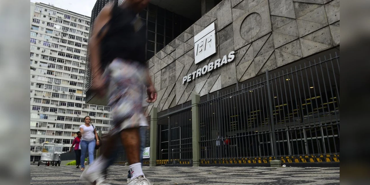 Quatro conselheiros da Petrobras decidem deixar o cargo