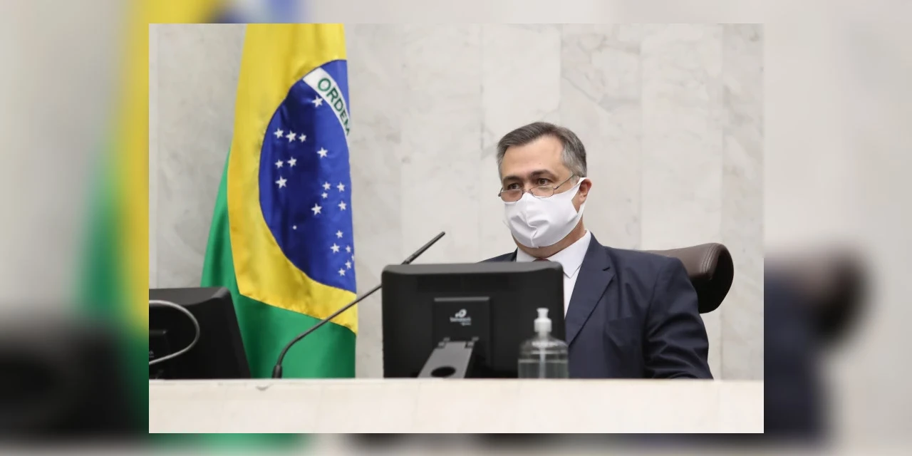 No Paraná, 30% das mortes por COVID-19 ocorreram em 2021, afirma Secretaria de Saúde