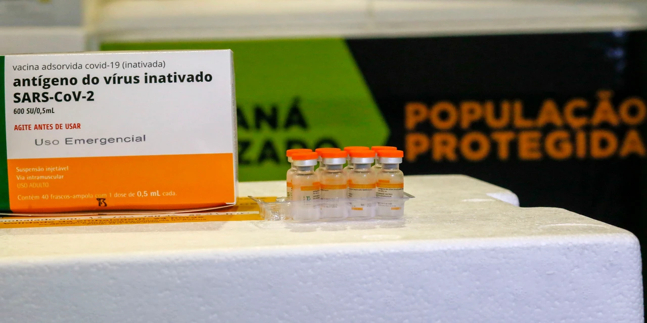 Paraná recebe mais de 148 mil doses de vacina nesta terça (9)