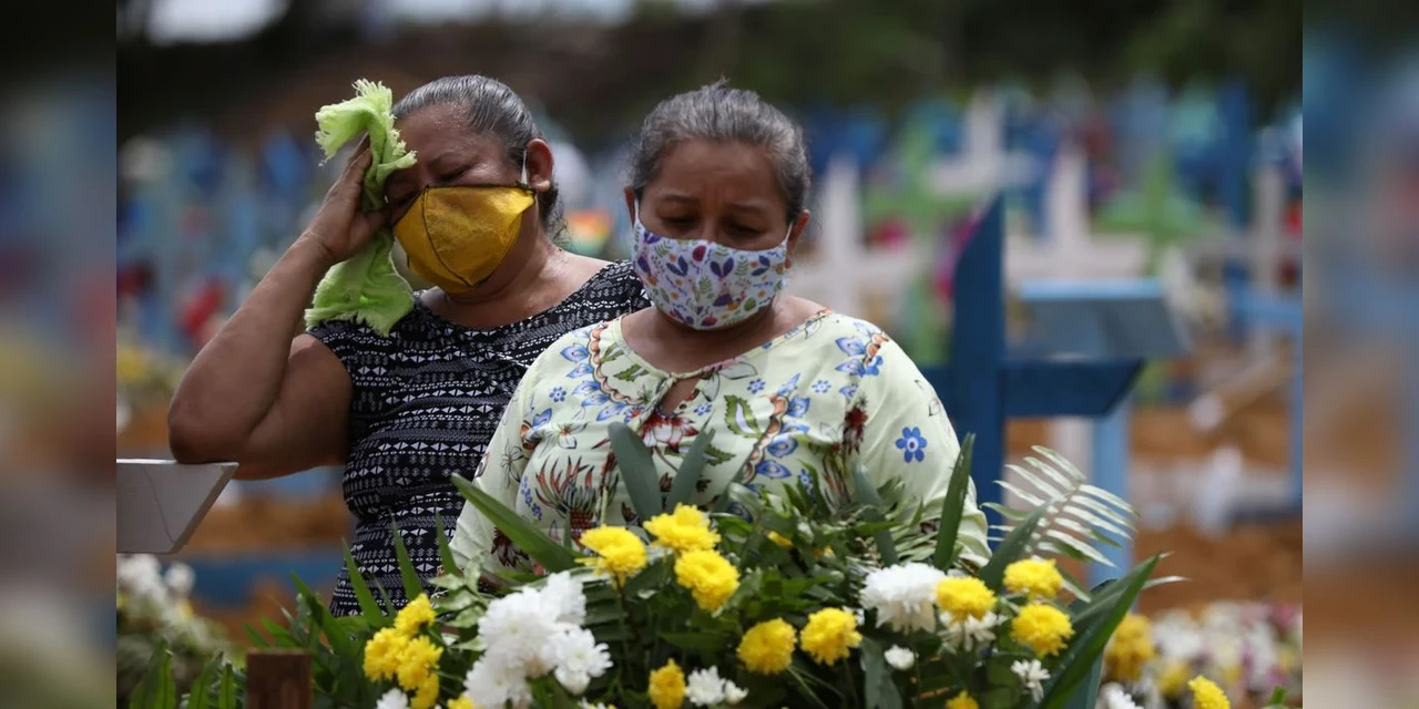 COVID-19: Brasil bate recorde com quase 2 mil mortes em 24 horas
