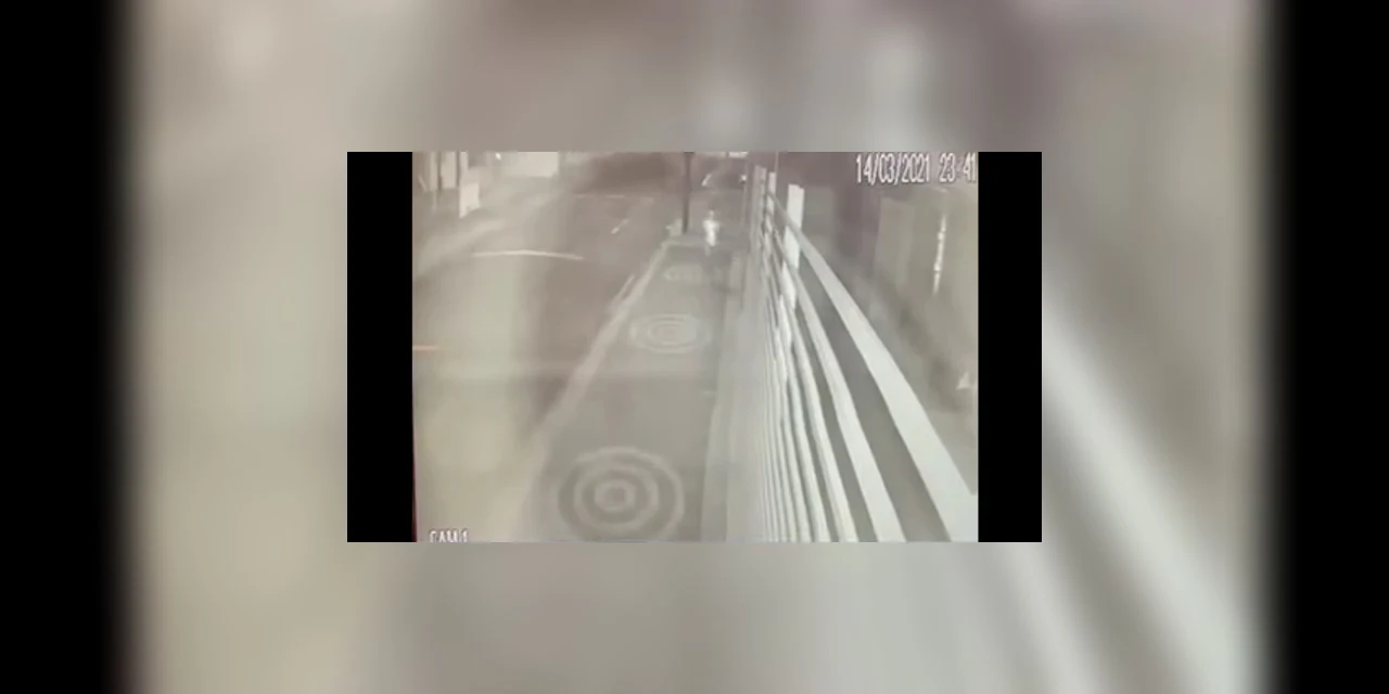 Vídeo: Casa de Elizabeth Schmidt sofre atentado após boatos sobre festa; assista às imagens