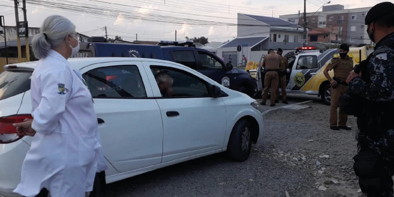 Motorista de aplicativo infectado com a COVID-19 é flagrado fazendo corridas no Paraná