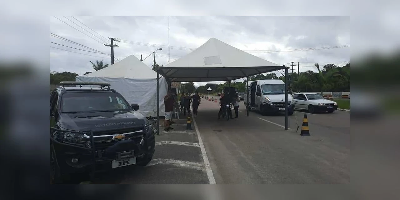 Barreiras restritivas em Guaratuba fizeram com que 107 veículos retornassem a seus locais de origem, nesse sábado (20)