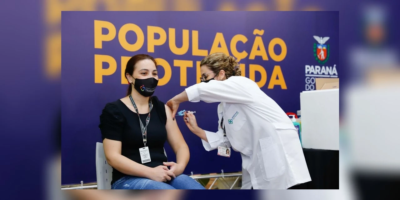 COVID-19: 88,25% dos profissionais de saúde receberam a 1ª dose da vacina no Paraná