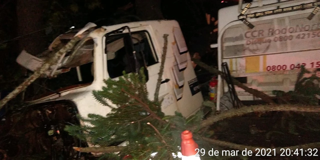 Motorista fica gravemente ferido após acidente na BR-376 em PG