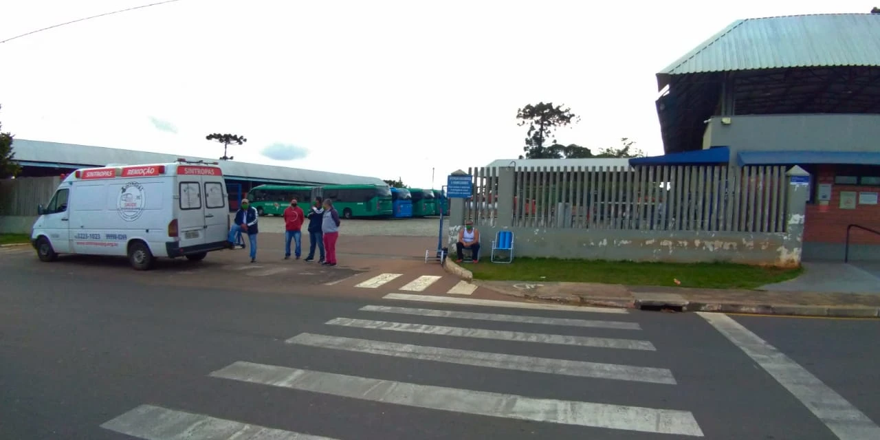 Mesmo com autorização da Prefeitura, PG inicia semana com transporte coletivo paralisado