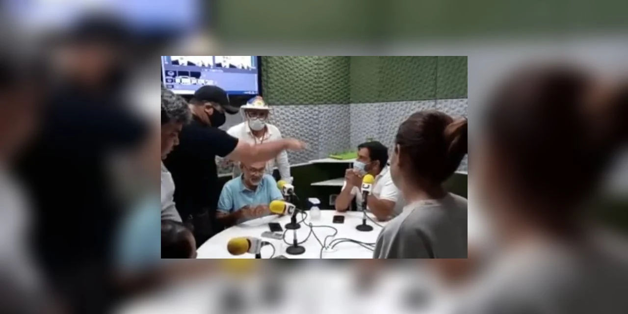Vídeo: Homens invadem estúdio e ameaçam radialista que criticou Bolsonaro