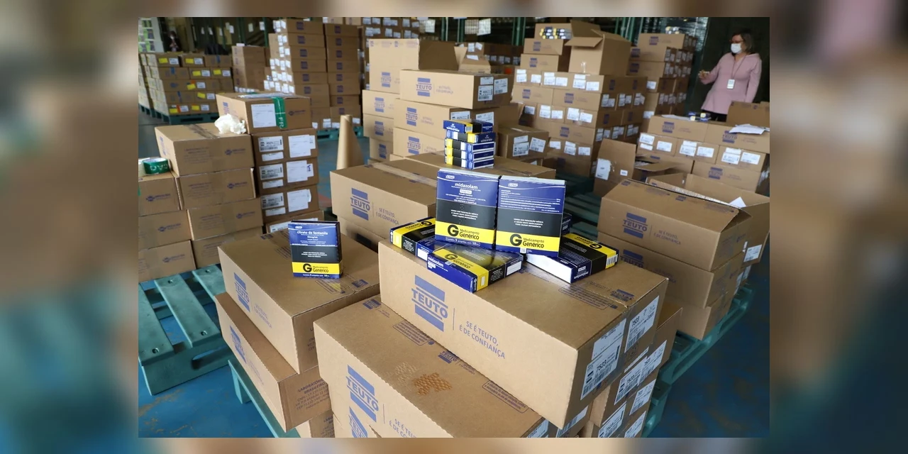 Lote com 319 mil medicamentos de kit intubação é distribuído aos municípios do PR