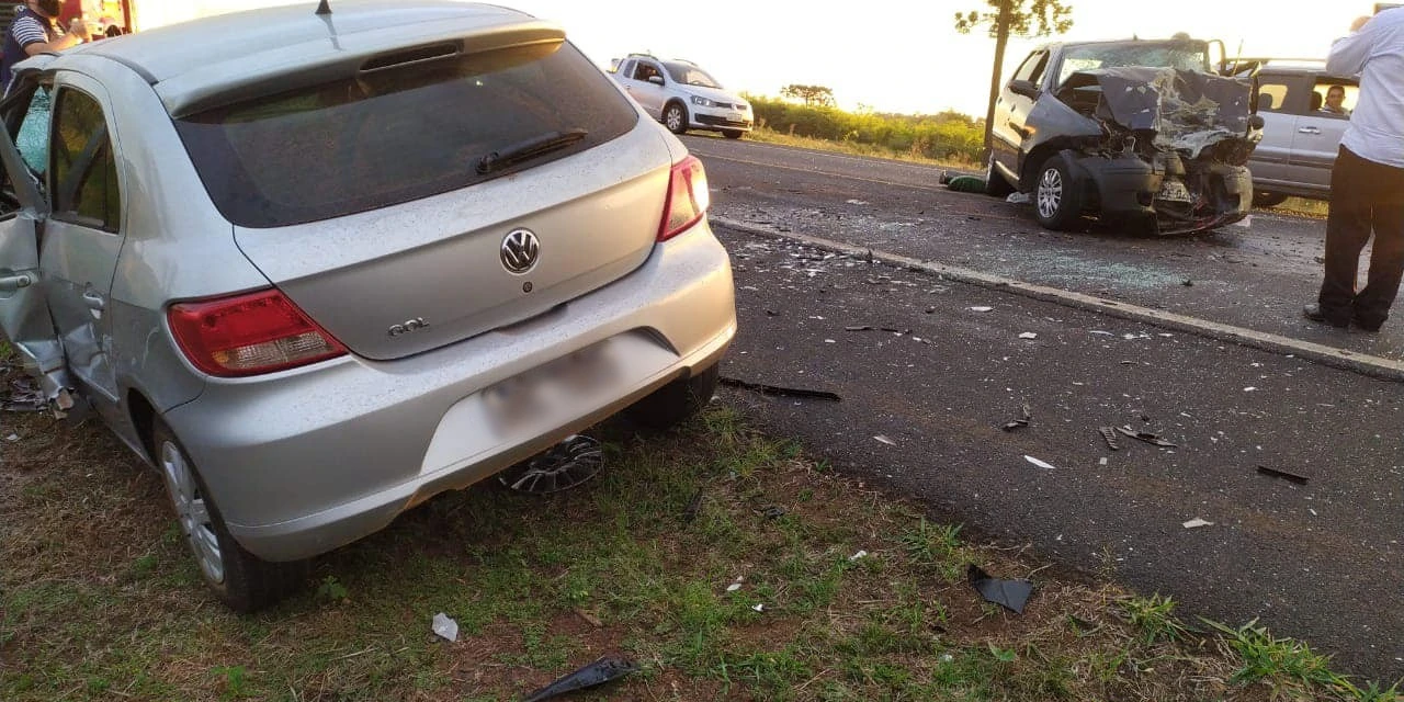 Pai e filho de PG morrem em grave acidente na BR-373