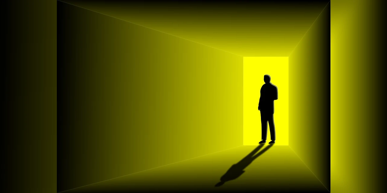 Vídeos: Homem diz estar em 2027 e ser o último ser humano vivo; Ele 'prova' a história com vídeos impressionantes no TikTok! Assista!