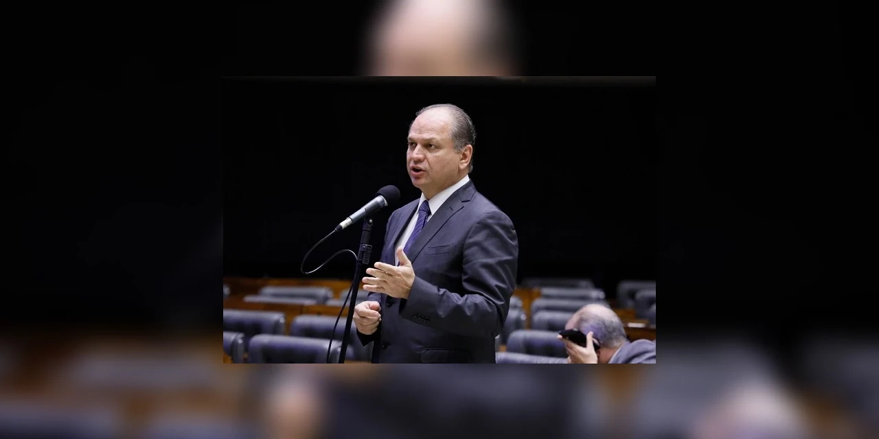 "Não há intenção do governo em furar teto de gastos", diz Ricardo Barros