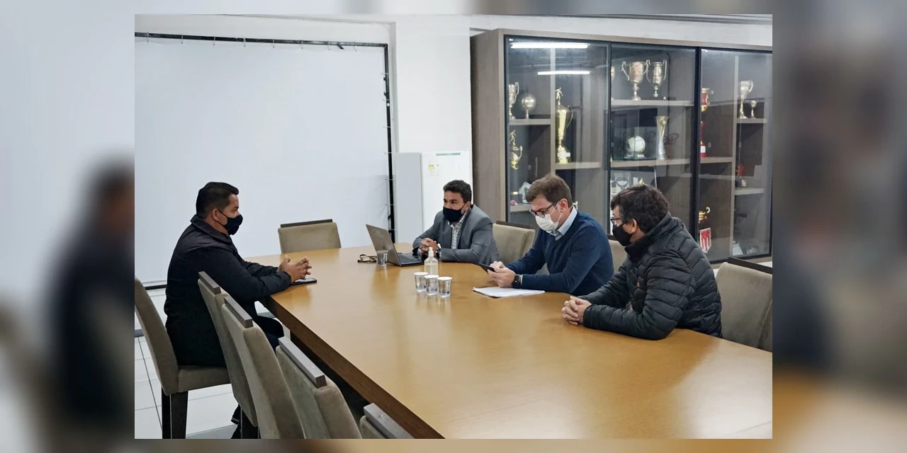 Operário se reúne com Prefeitura de PG para tratar sobre adequações no Germano Krüger