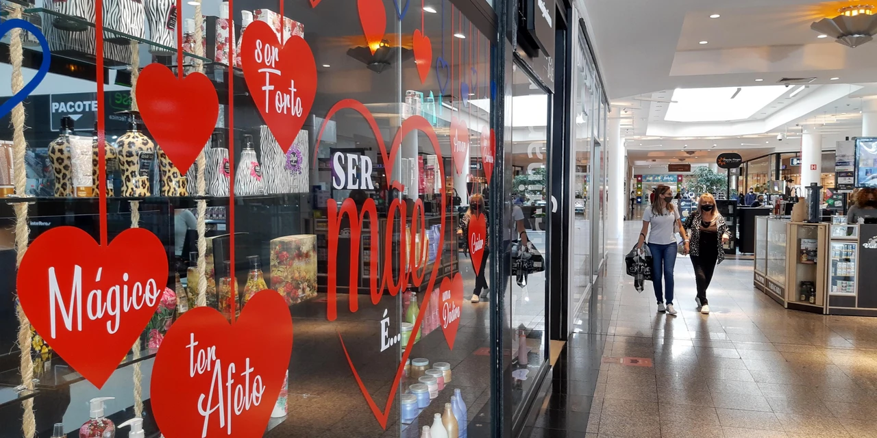 Dia das Mães Palladium Ponta Grossa tem Compre e Ganhe, dicas de presentes, brindes e lojas abertas no feriado de 1º de maio