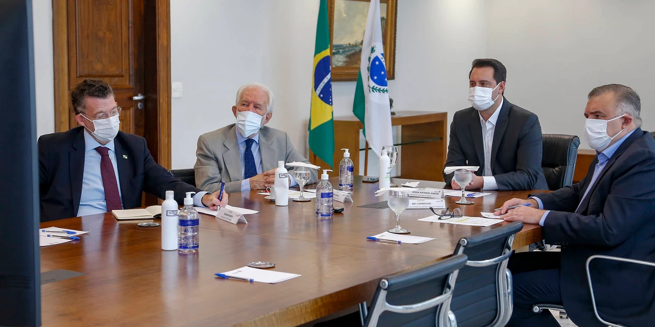 Em dois dias, três empresas anunciam investimentos de quase R$ 3 bilhões no Paraná