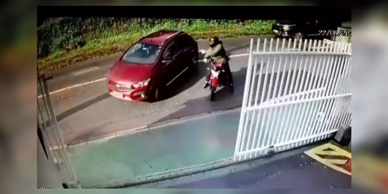 Vídeo: Câmera registra assassinato de mulher em Curitiba; imagens fortes