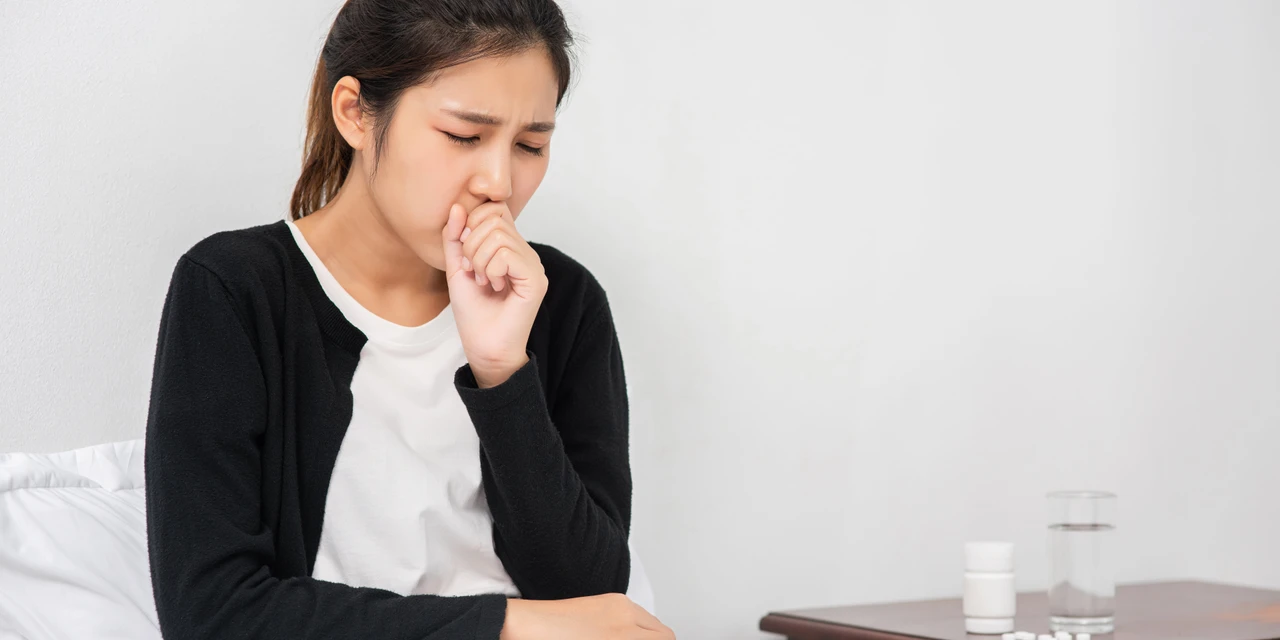 Tosse e dor de garganta podem persistir como sintomas pós-COVID-19