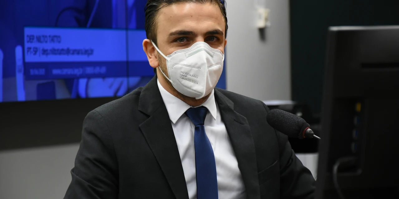 Deputado Aliel Machado defende piso salarial nacional e jornada de 30h para a enfermagem