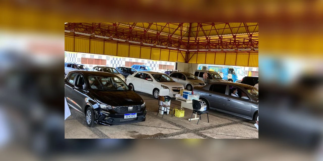 Vídeo: Ponta Grossa atinge 50% do público alvo vacinado com pelo menos uma dose contra a COVID-19