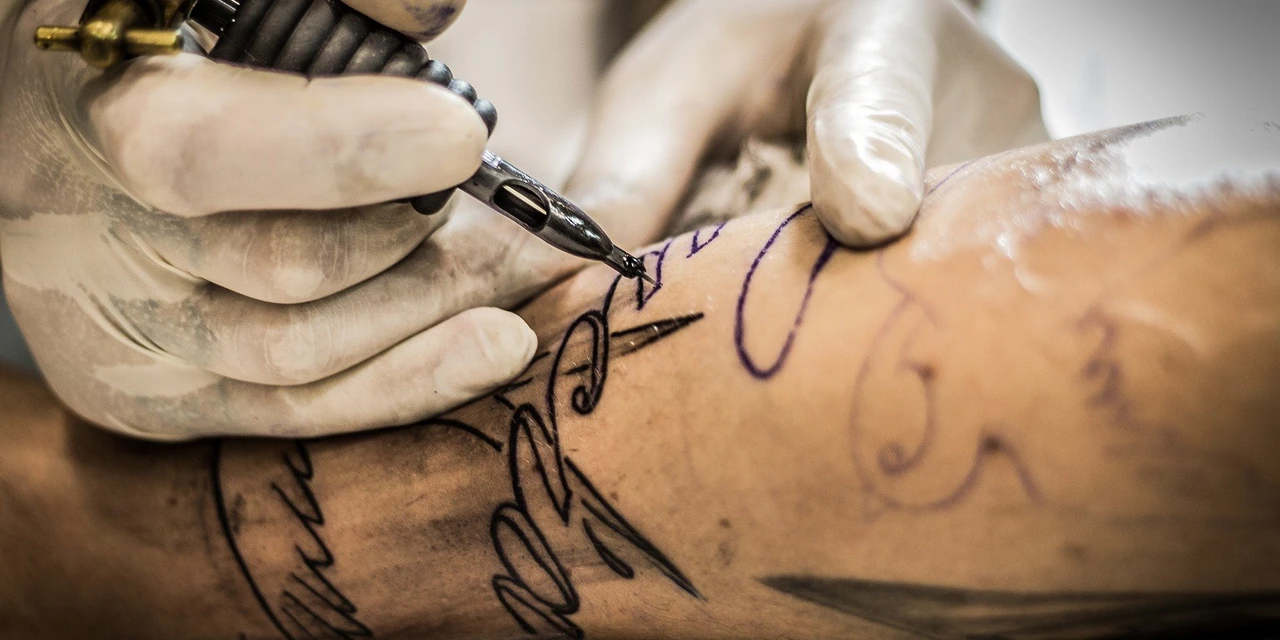 Mulheres denunciam tatuador de PG por abuso sexual