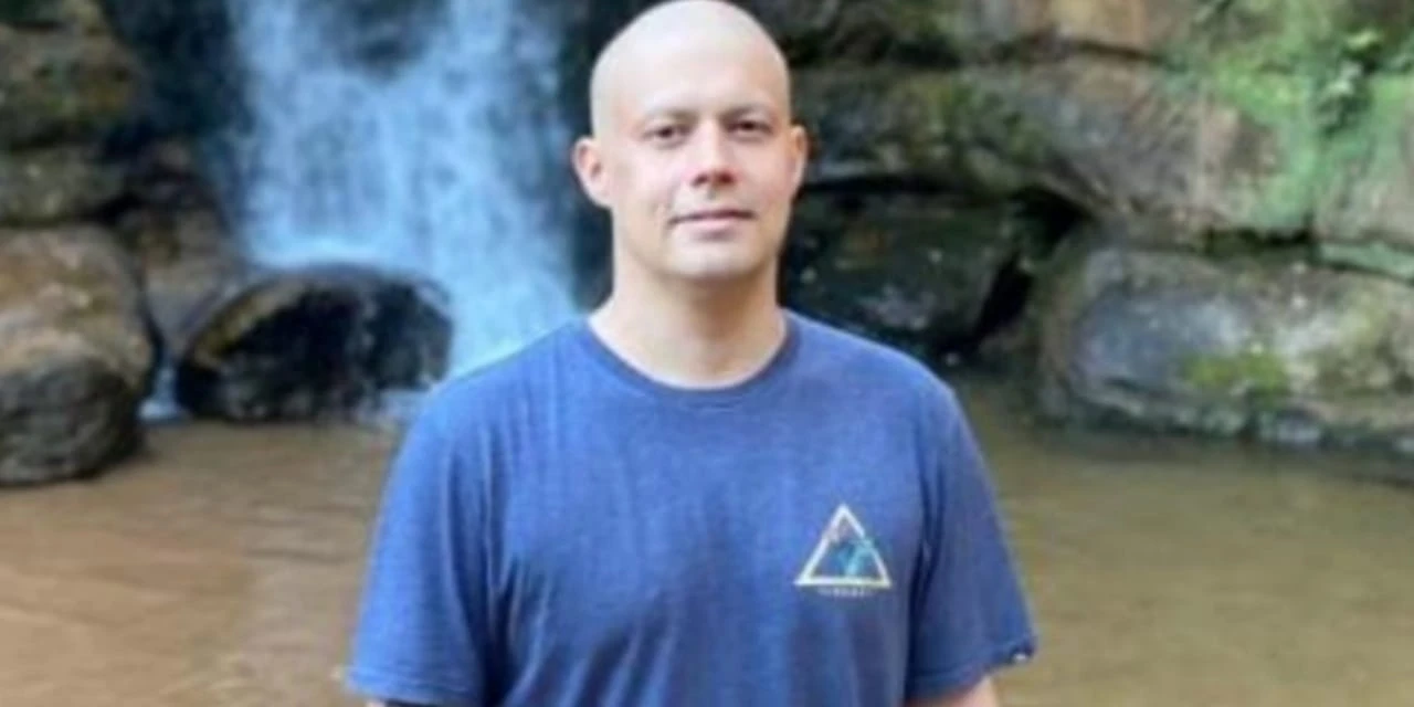 Amigos e familiares se despedem de Tiago Mongruel Lassalvia, o 'Tite'