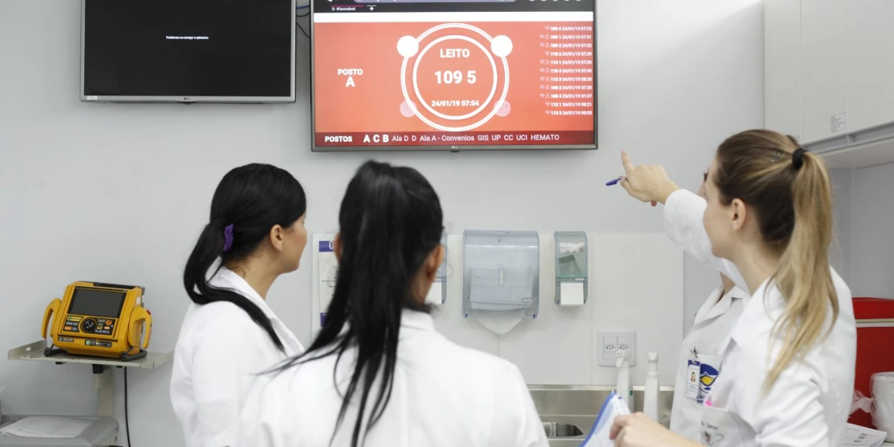 Hospital de PG implanta Robô com 'Inteligência Clínica' para auxiliar no diagnóstico e acompanhamento de pacientes