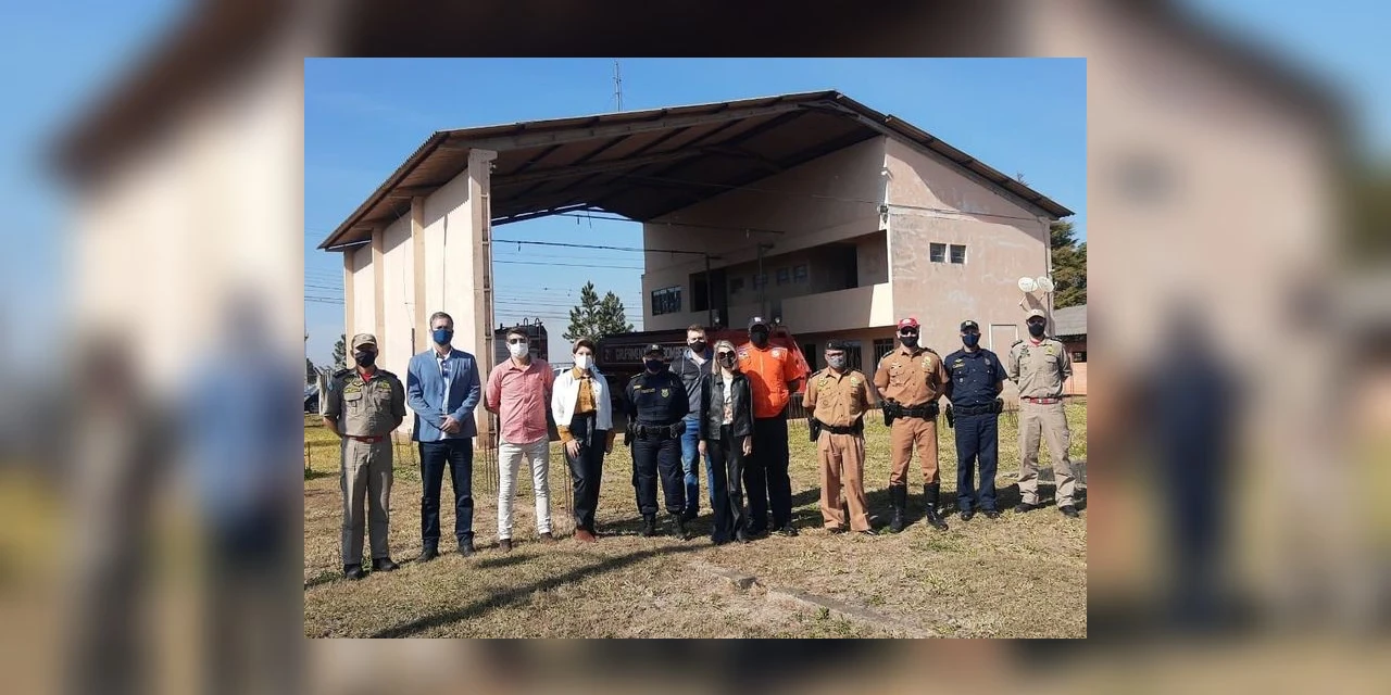 Elizabeth discute criação de centro integrado de capacitação e treinamento no Distrito Industrial