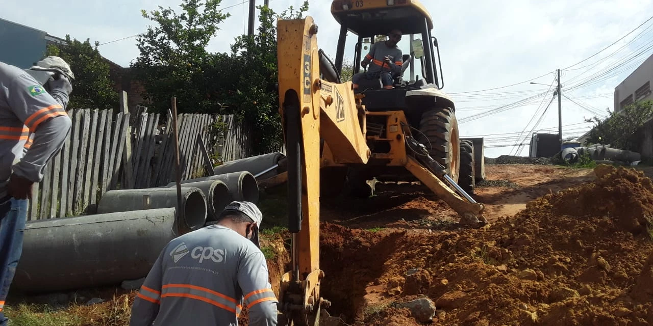 CPS inicia obras de pavimentação na vila Cristina