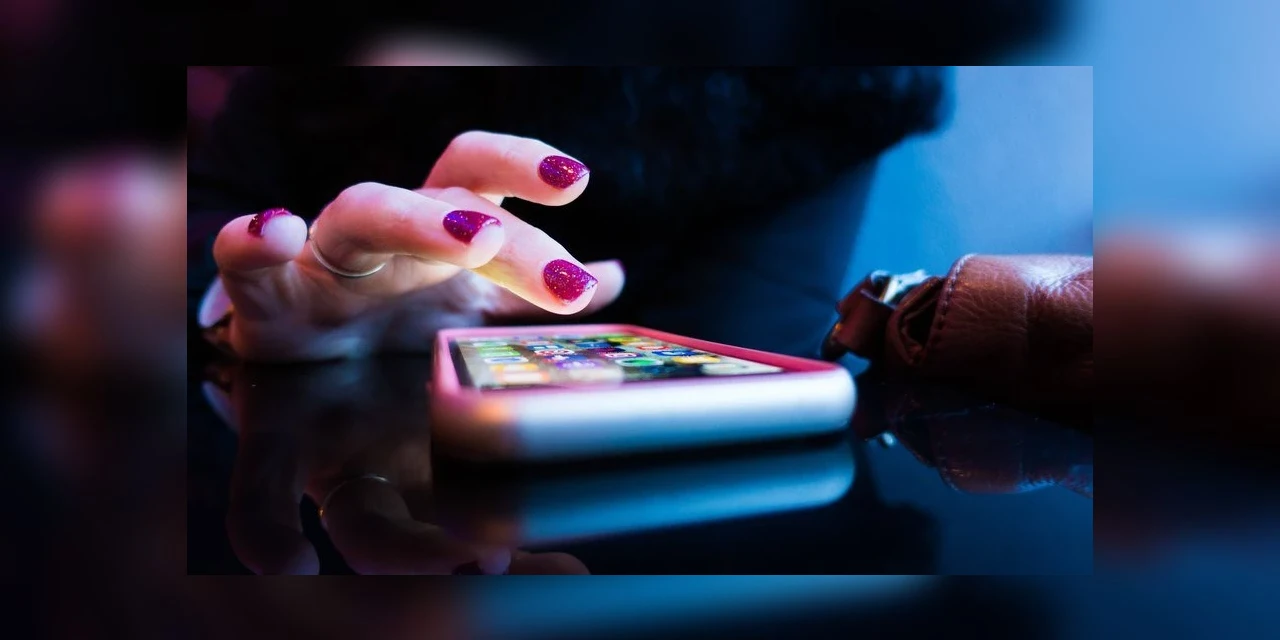 Brasil é o país onde as pessoas mais passam tempo no celular, revela pesquisa