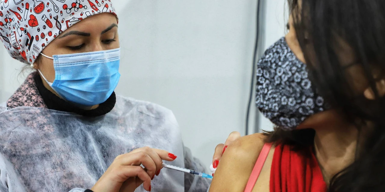 COVID-19: Paraná ultrapassa marca de 7 milhões de doses de vacinas aplicadas