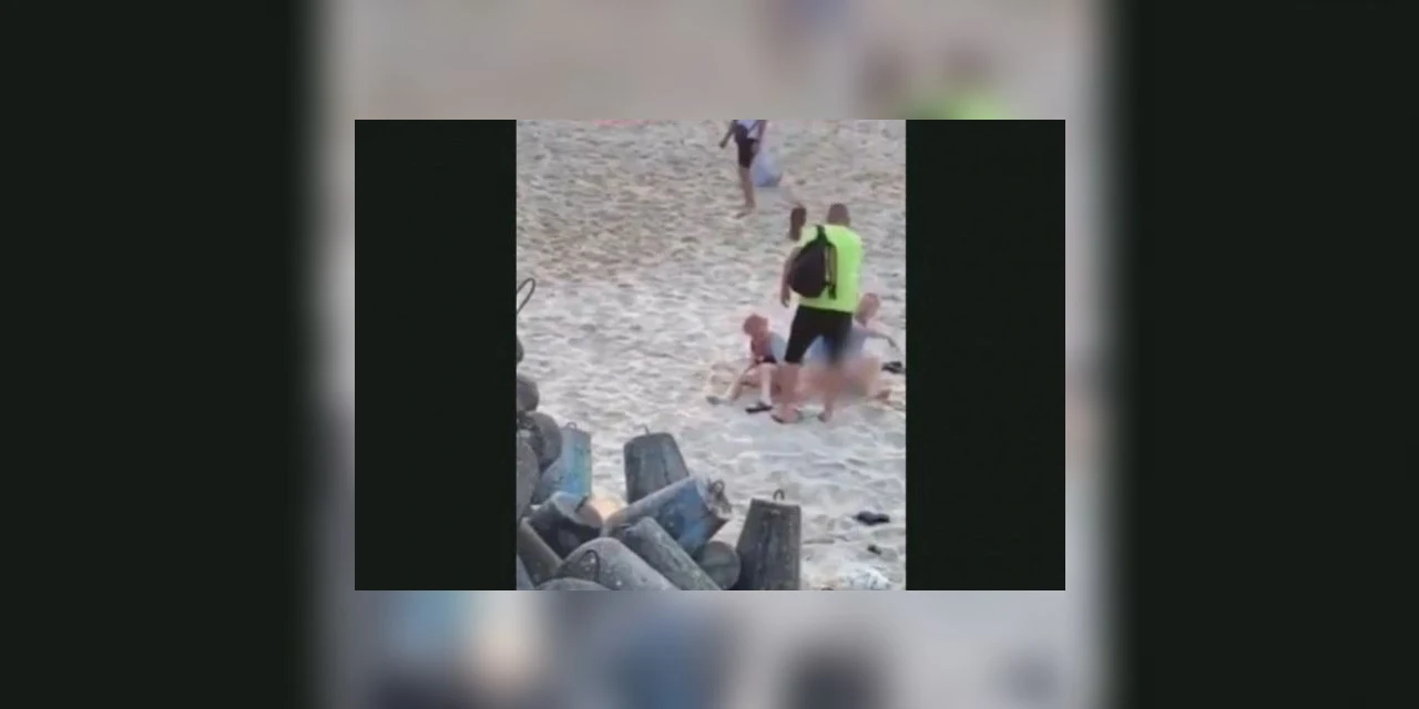 Vídeo: Homem interrompe a chineladas casal que fazia sexo em praia cheia de turistas