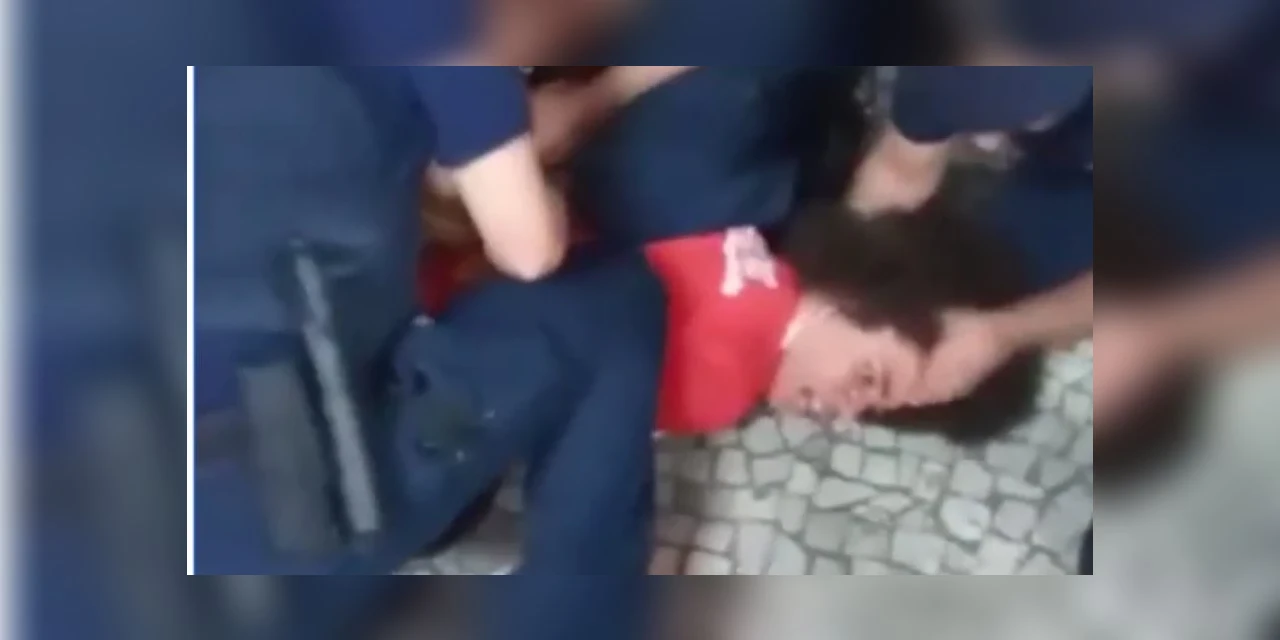 Vídeo: Vereador é detido durante protesto contra Bolsonaro no Paraná