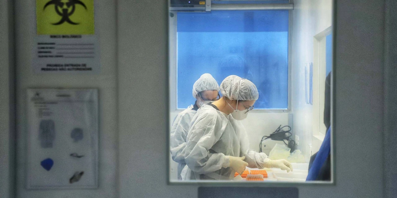 Boletim confirma mais 1.117 casos e 44 mortes por COVID-19 no Paraná