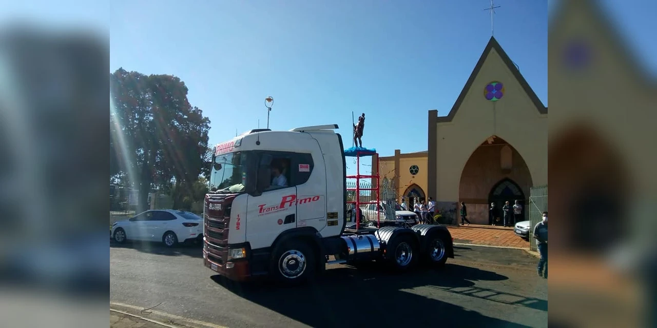 Festa de São Cristóvão acontece neste domingo (1) com missa, procissão e bênção de veículos em PG
