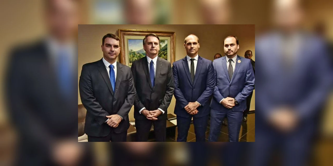 Governo impõe 100 anos de sigilo a idas dos filhos de Bolsonaro ao Planalto