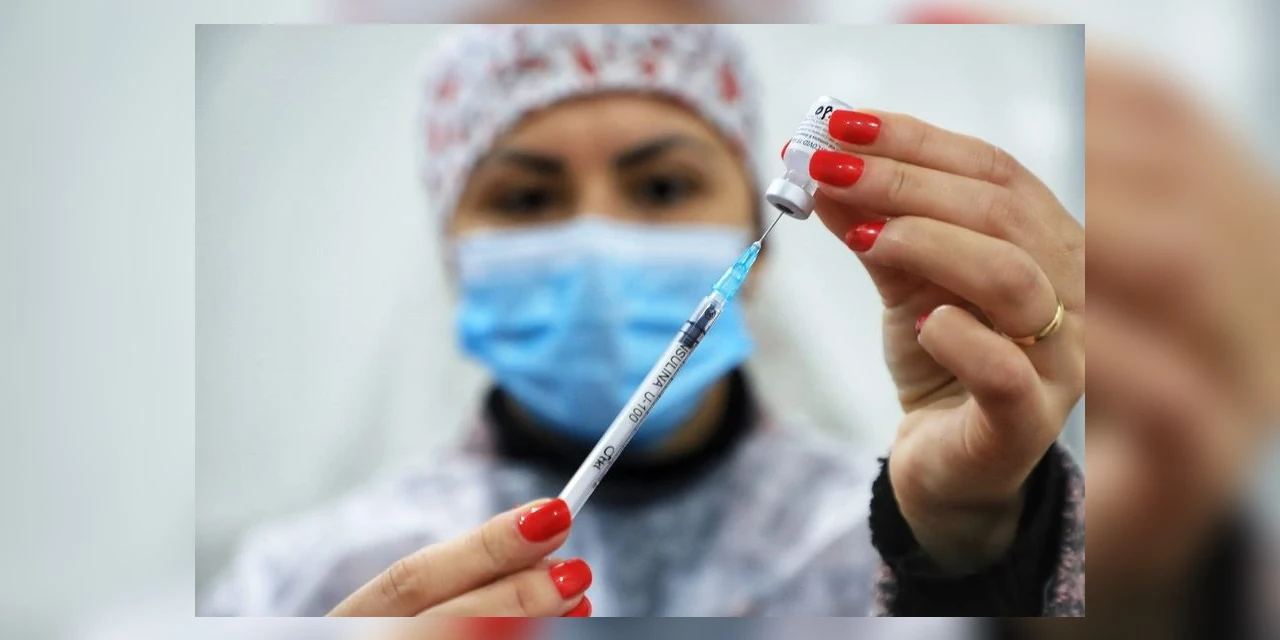 Paraná ultrapassa 8,5 milhões de doses aplicadas e chega a 73% dos adultos imunizados