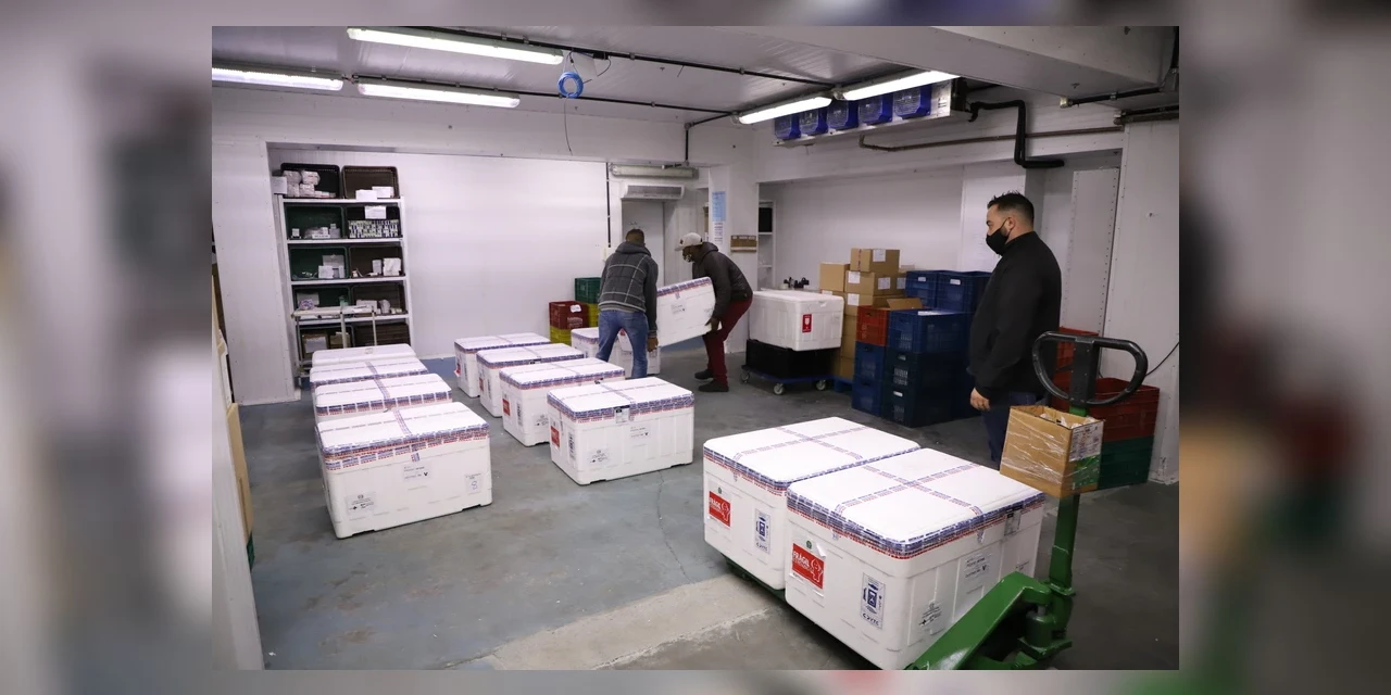 Paraná recebe mais 209.170 vacinas contra a COVID-19 nesta segunda