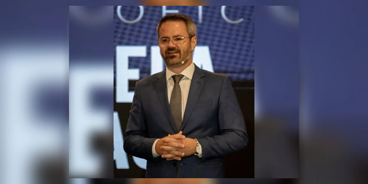 Câmara de Curitiba aprova título de cidadão honorário a Flávio Pansieri