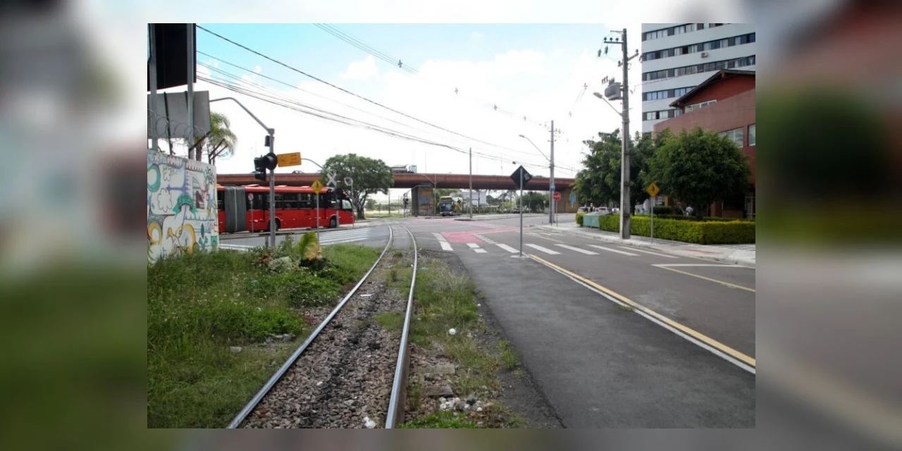 Projeto de lei que garante desvio das linhas férreas dos centros urbanos é sancionado no Paraná