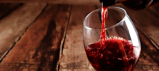 Frutas vermelhas e vinho podem ajudar a reduzir a pressão arterial