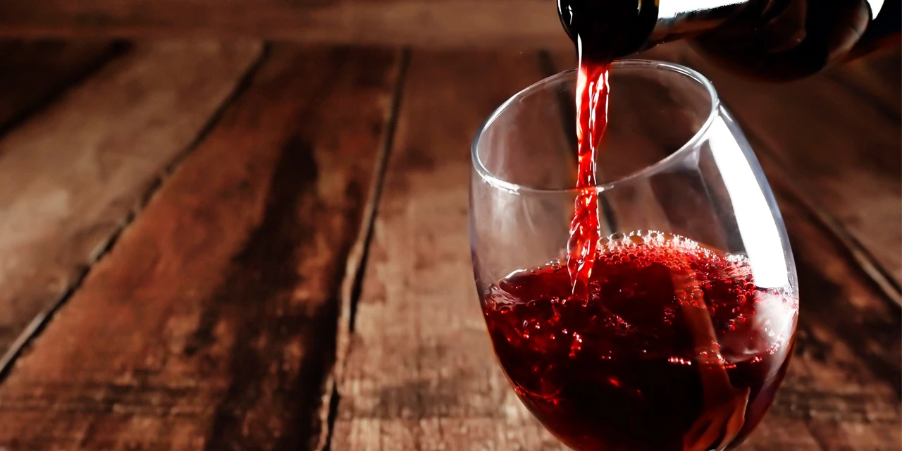 Frutas vermelhas e vinho podem ajudar a reduzir a pressão arterial