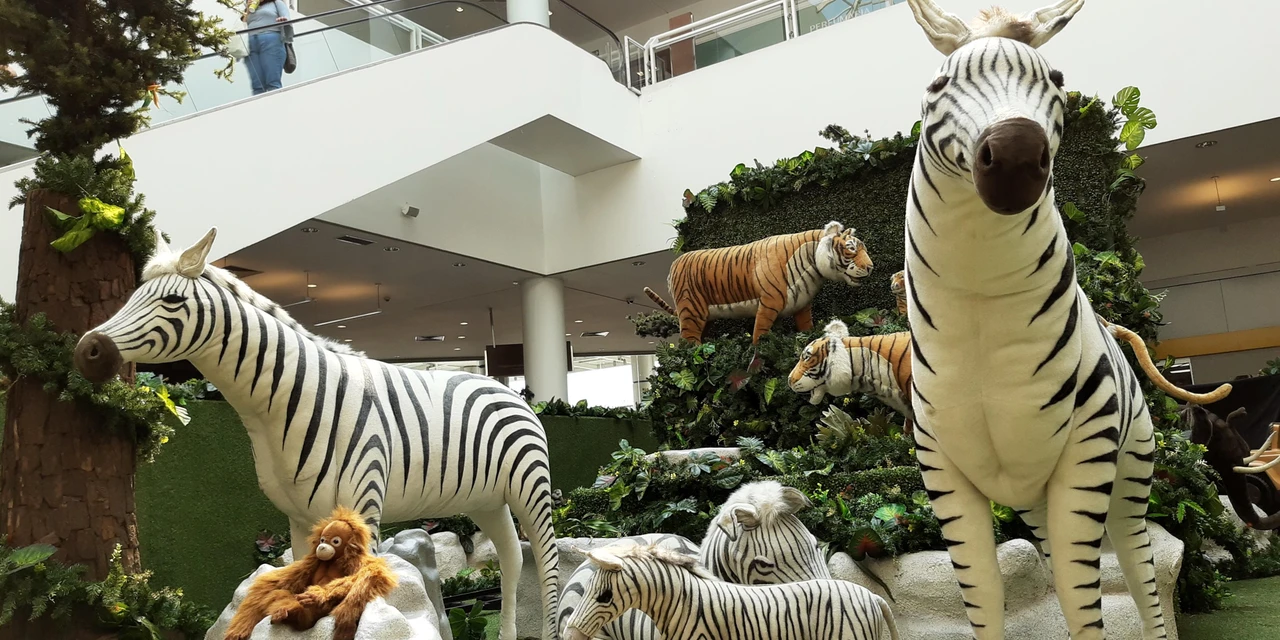 Palladium Ponta Grossa promove Aventura na Floresta com animais animatrônicos em tamanho real