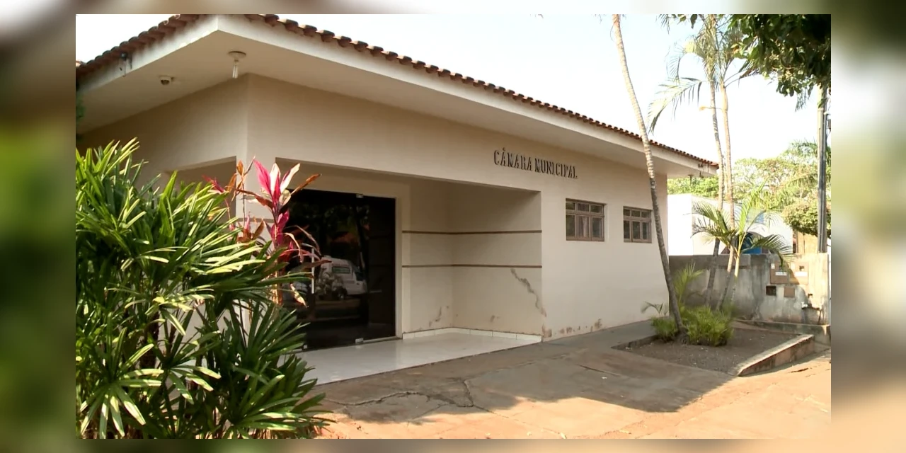 Cinco vereadores de cidade paranaense têm diplomas cassados após denúncia do MP de possível candidatura falsa para burlar cotas
