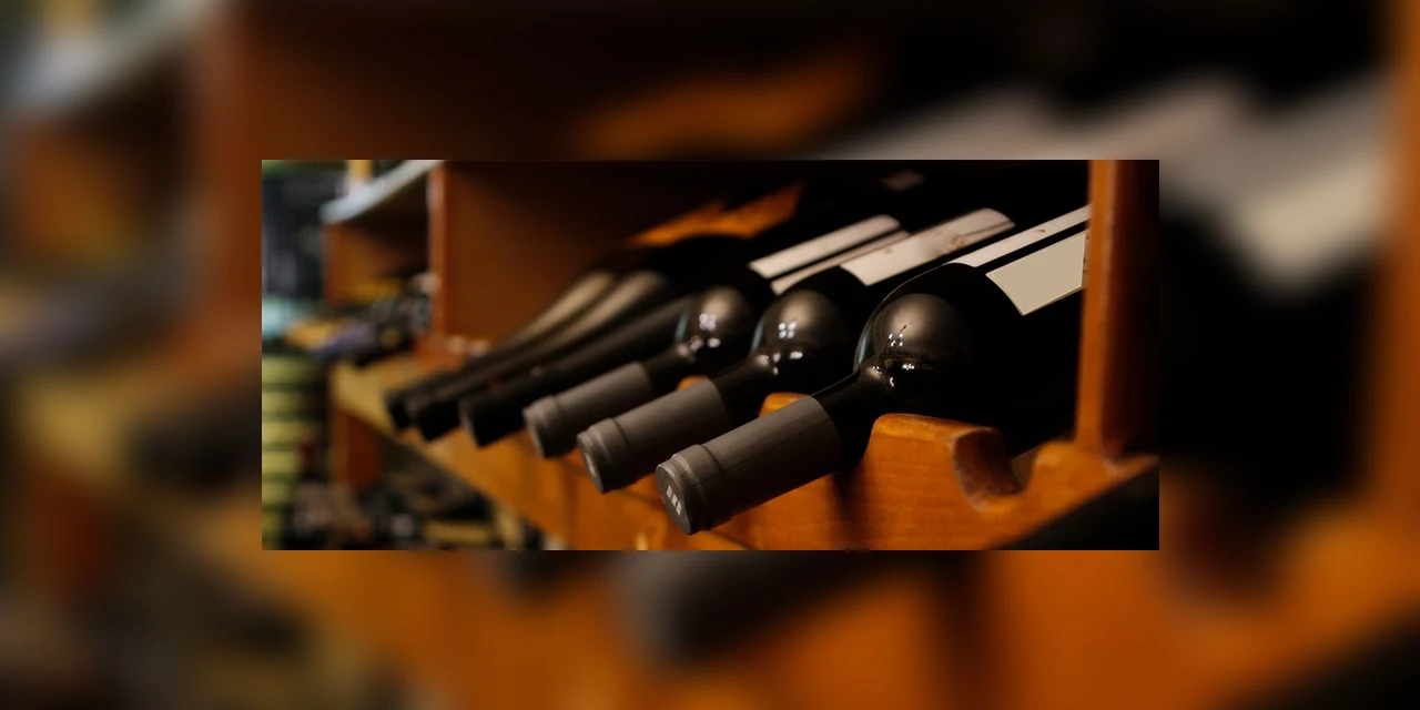 Aprenda a armazenar corretamente as garrafas de vinho. Confira as dicas!