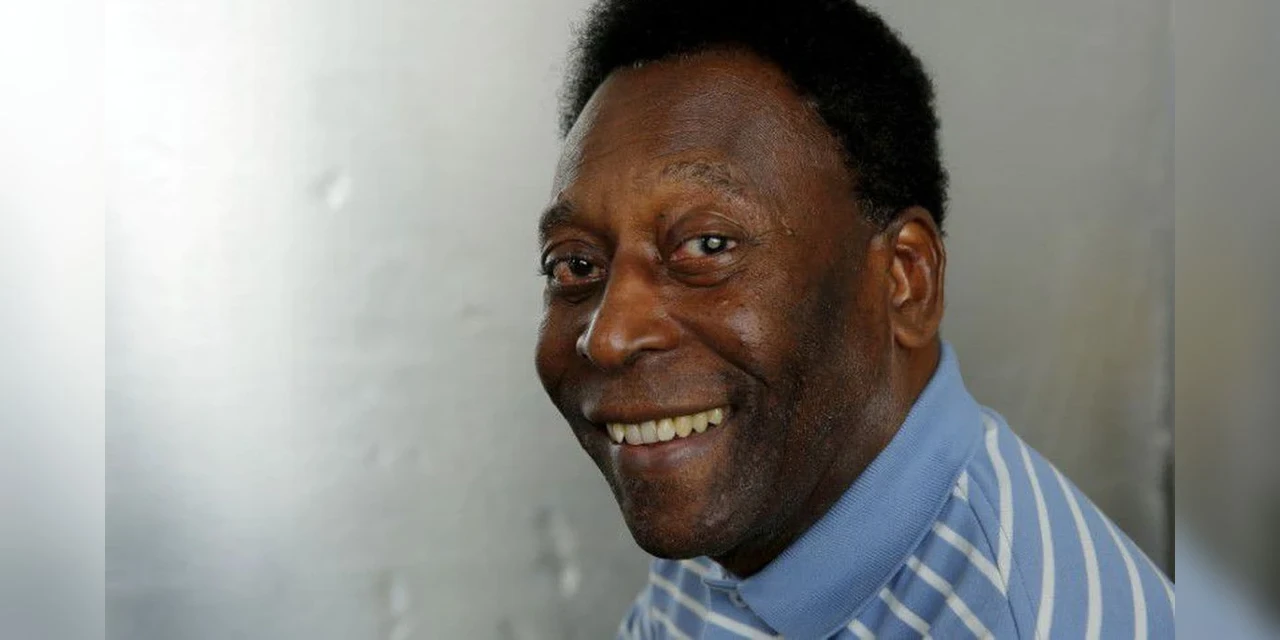 Pelé se recupera de maneira satisfatória após retirar tumor no colón