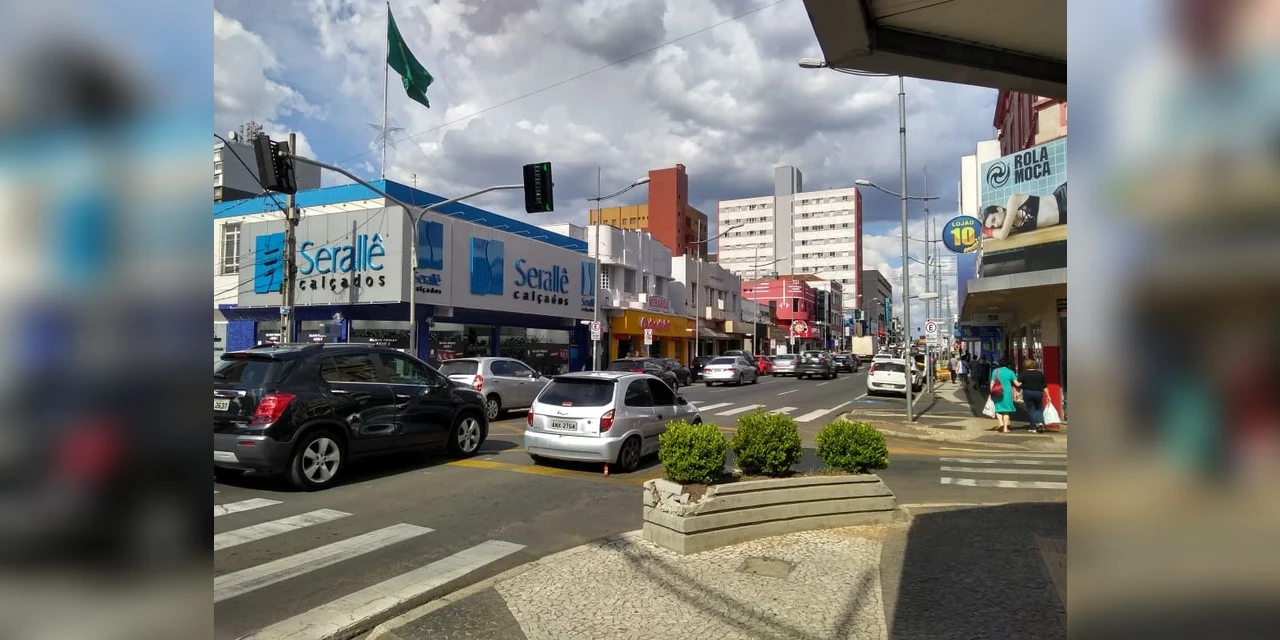 Comércio abre nesta quarta-feira (15), feriado de aniversário de Ponta Grossa
