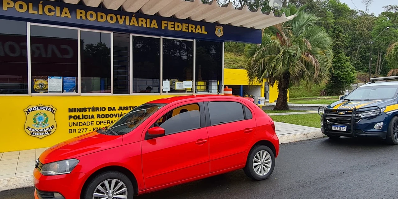 Suspeito de ter assassinado a companheira a facadas é preso em abordagem da PRF nos Campos Gerais