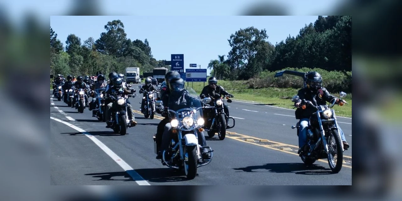 Ponta Grossa é ponto de encontro de motociclistas que viajam para Antonina neste sábado (18)