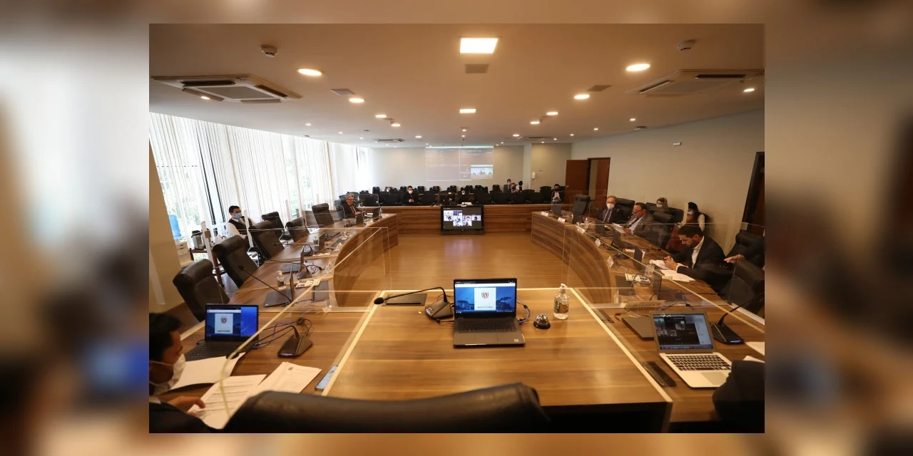 Comissão de Constituição e Justiça aprova proposta que concede benefício de R$ 80 a famílias vulneráveis no Paraná