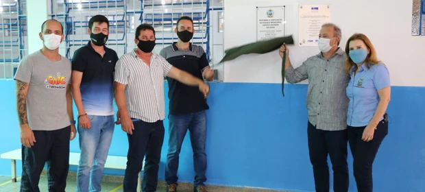 Prefeitura de Castro entrega reforma e ampliação da Escola Santo Lazarini da Silva, no Abapan
