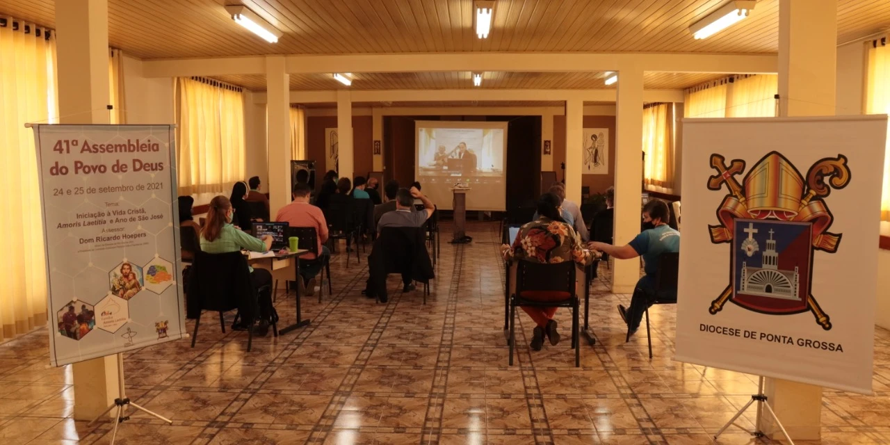 32 representantes da Diocese de Ponta Grossa participam da Assembleia do Povo de Deus
